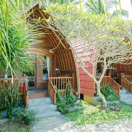 Adi Bungalow Nusa Penida Redpartner Ped Exterior photo