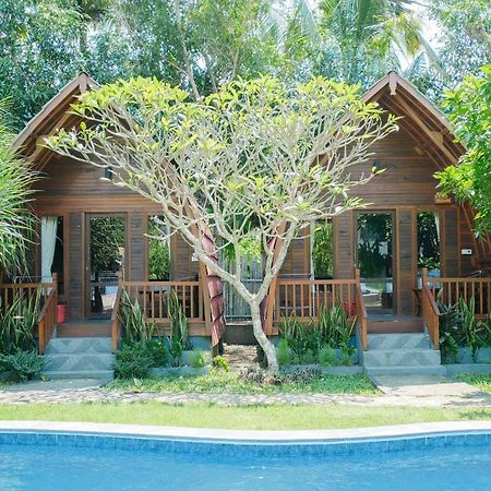 Adi Bungalow Nusa Penida Redpartner Ped Exterior photo