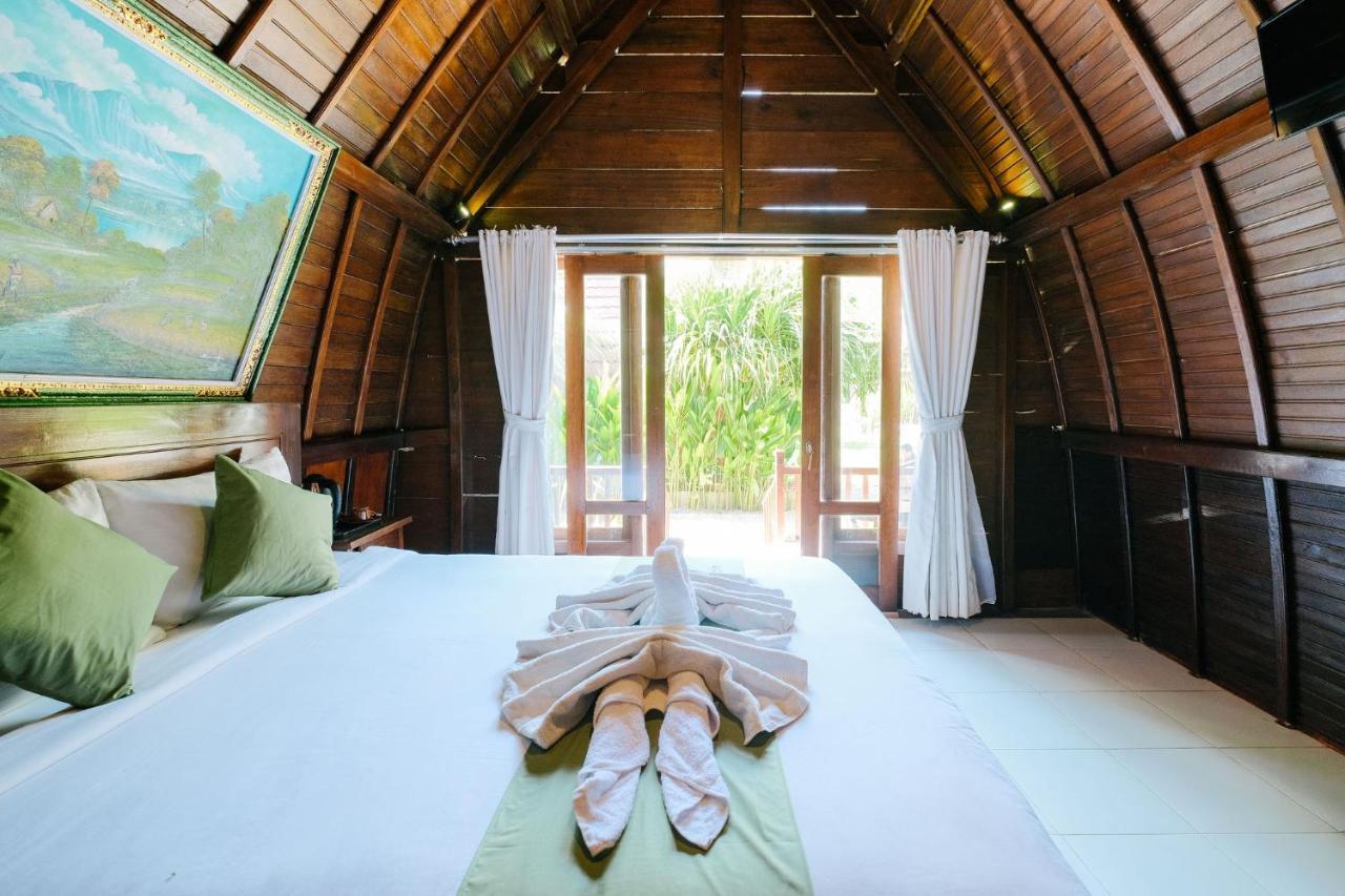 Adi Bungalow Nusa Penida Redpartner Ped Exterior photo